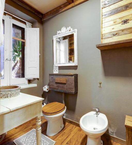 اتاق سوپریور با تخت بزرگ, Il Giardino Di Chiara