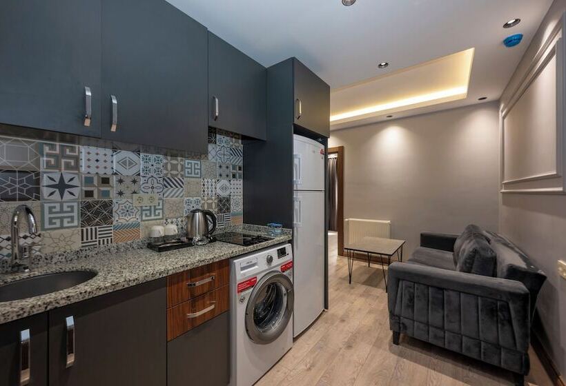اتاق خانوادگی, Comfort Suites