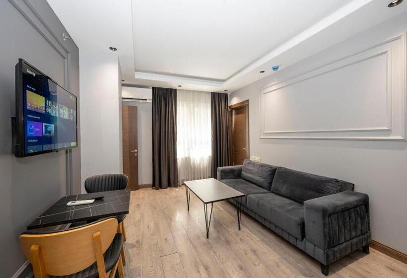 اتاق سوپریور چهار تخته, Comfort Suites
