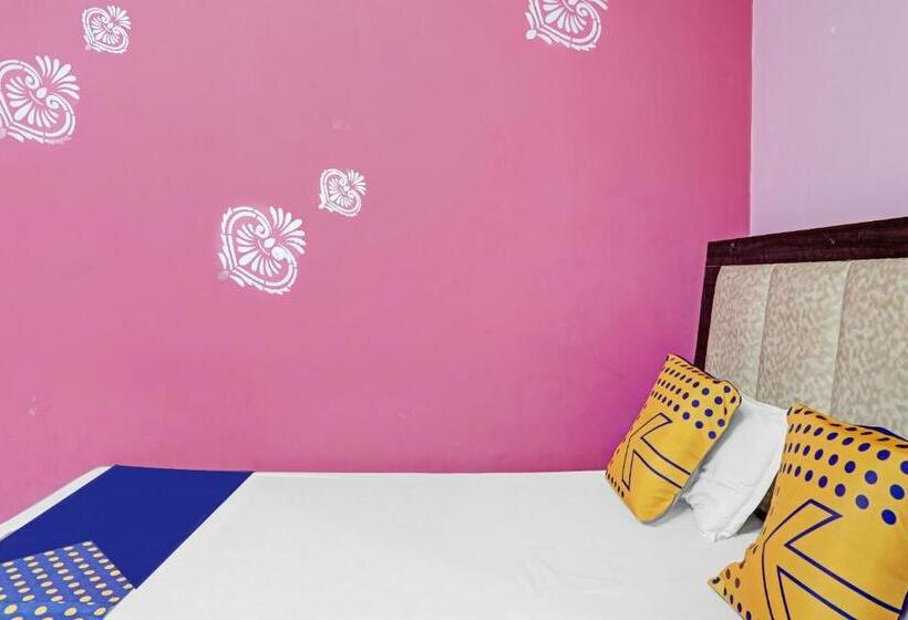 Трехместный Номер Классика, Spot On 80511 The Dwivedi Inn