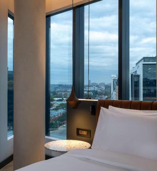 스위트, Radisson Red Hotel Johannesburg Rosebank