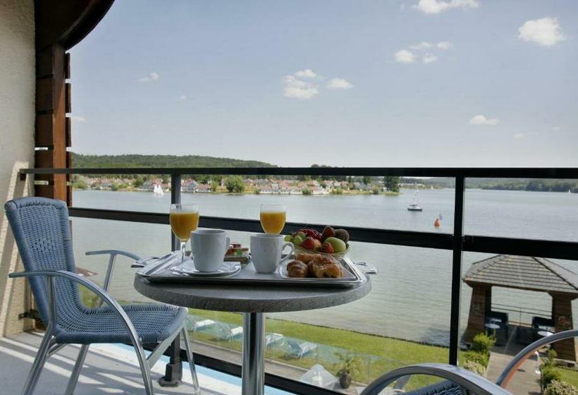 غرفة قياسية مطلّة علي البحيرة, Hôtel Du Golf De L Ailette, The Originals Relais