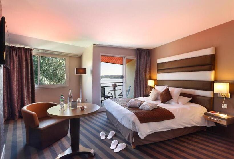 غرفة قياسية مطلّة علي البحيرة, Hôtel Du Golf De L Ailette, The Originals Relais