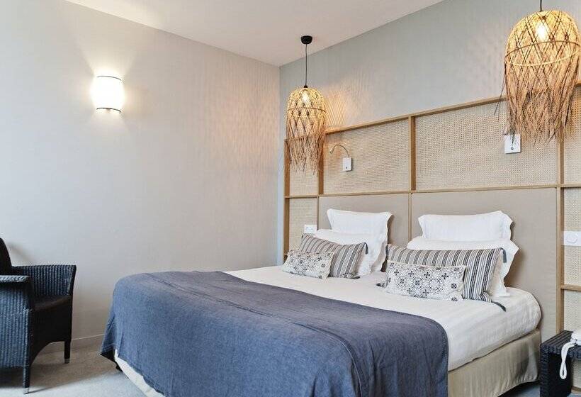 Номер Superior Вид на Море, Hôtel Les Costans, The Originals Relais