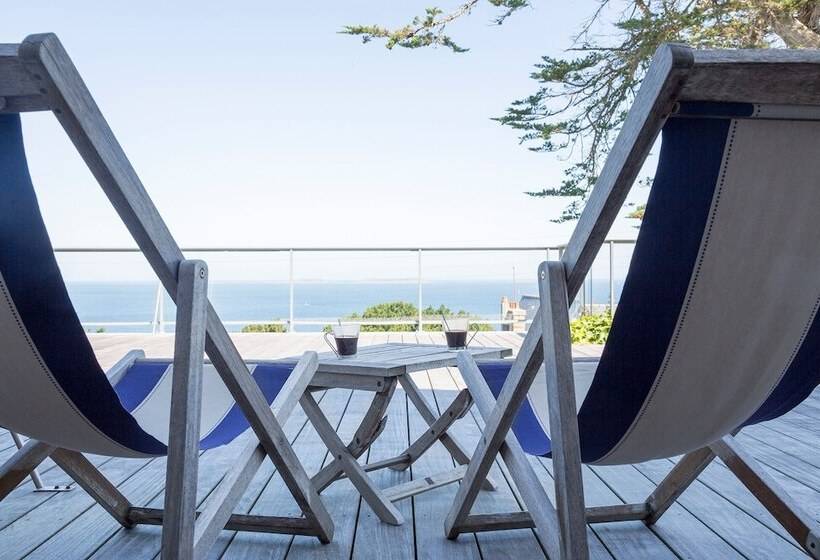 Номер Стандарт Двуспальная Кровать Вид на Море, Hôtel Les Costans, The Originals Relais