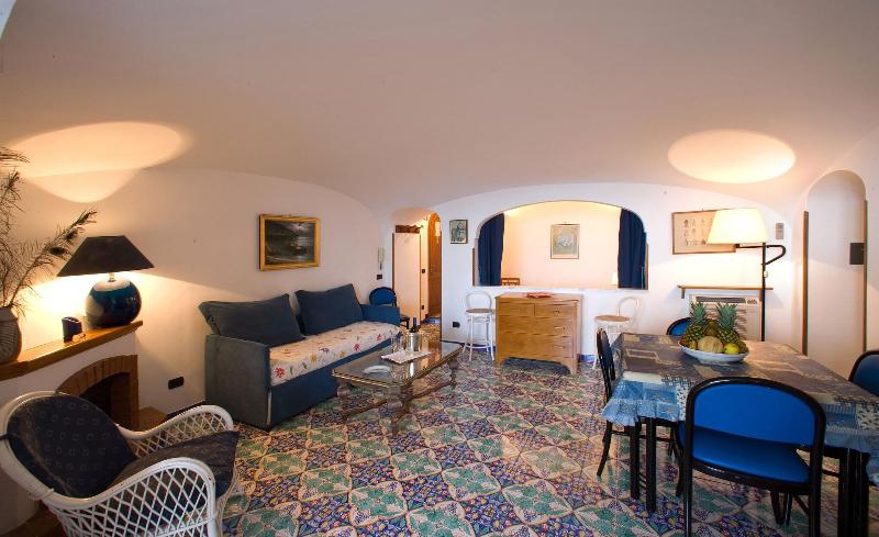 Апартаменты 2 Спальни Вид на Море, La Caravella Di Positano   Relais & Beach