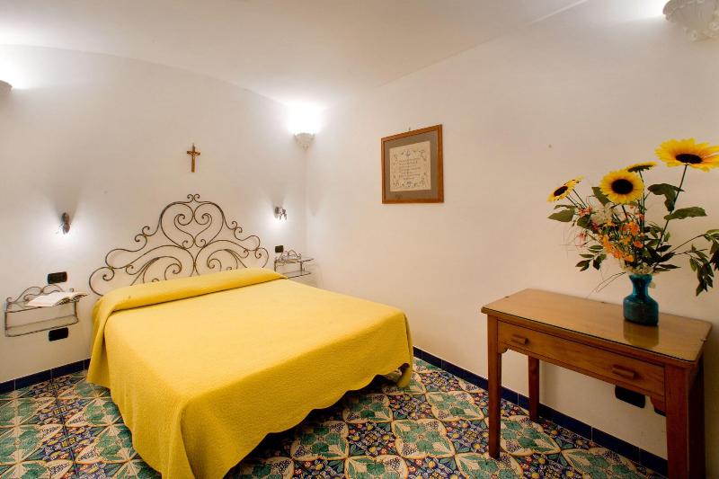 Номер Стандарт Боковой Вид на Море, La Caravella Di Positano   Relais & Beach