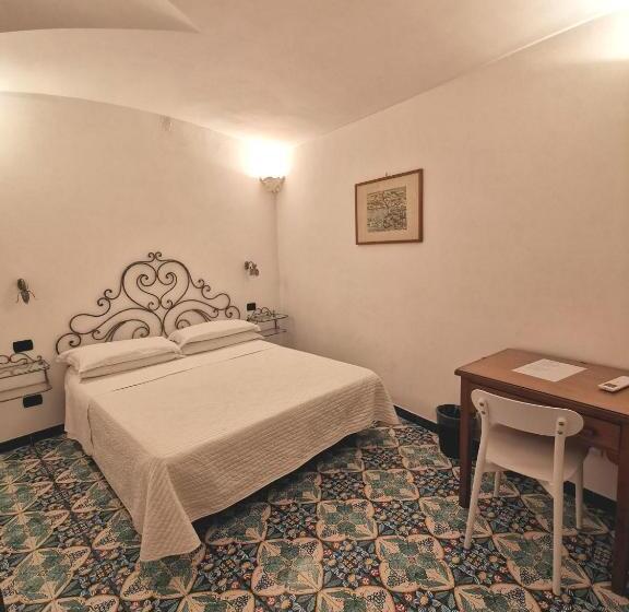 Апартаменты 3 Спальни, La Caravella Di Positano   Relais & Beach