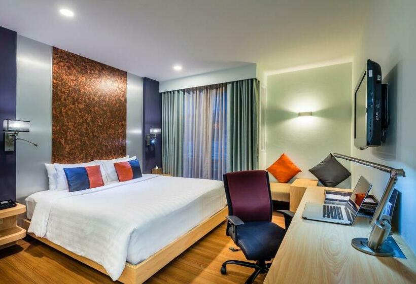 Quarto Superior, Solo, Sukhumvit 2, Bangkok   Sha Extra Plus