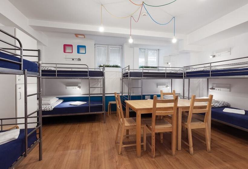 Кровать в Общей Комнате, Tatamka Hostel
