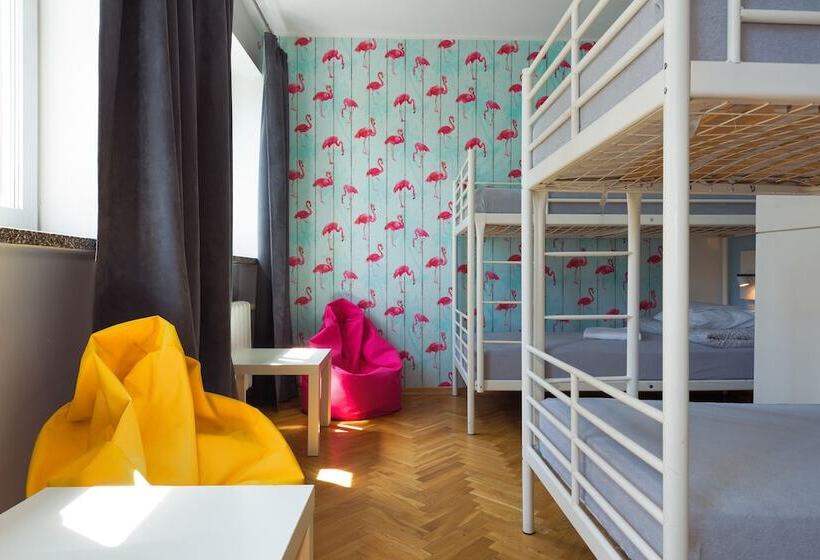 Кровать в Общей Комнате, Tatamka Hostel