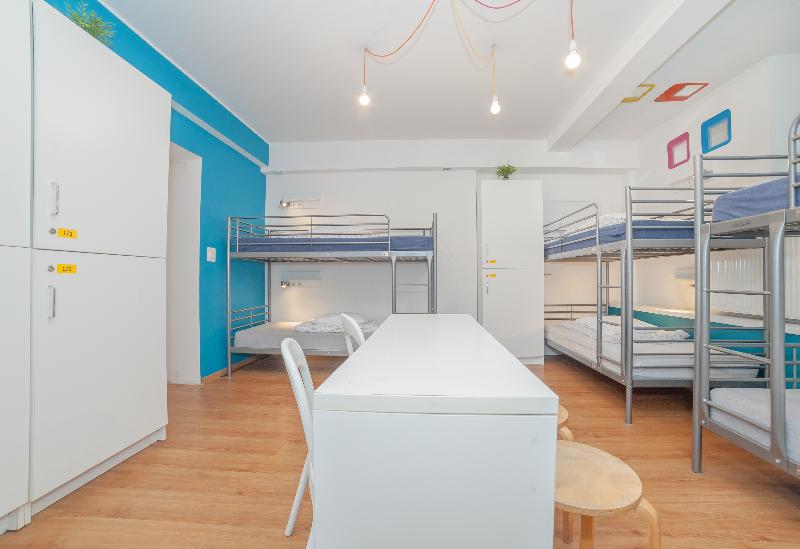 Кровать в Многоместном Номере с Общей Ванной, Tatamka Hostel