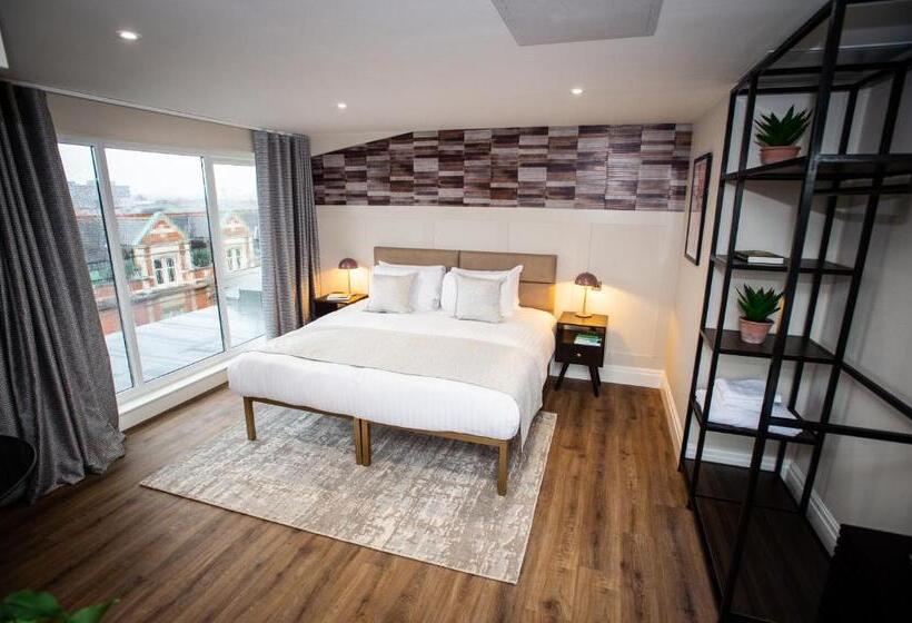 Апартаменты 1 Спальня с Террасой, The Gresham Apart