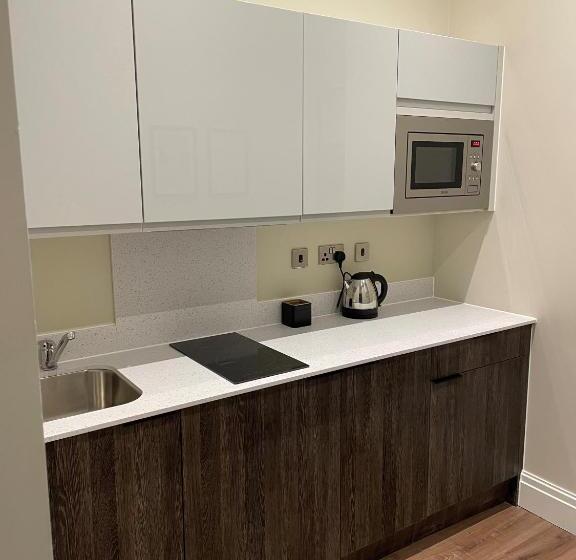 Номер Basic, The Gresham Apart