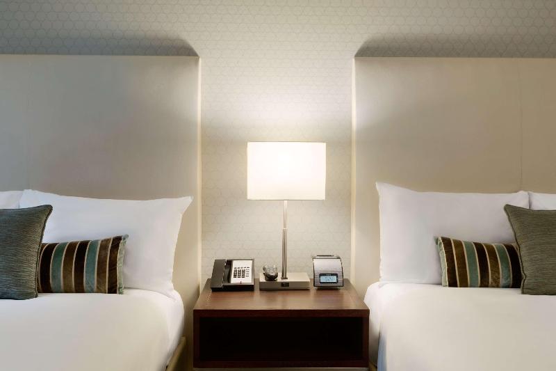 スタンダードルーム, Coast Coal Harbour Vancouver Hotel By Apa