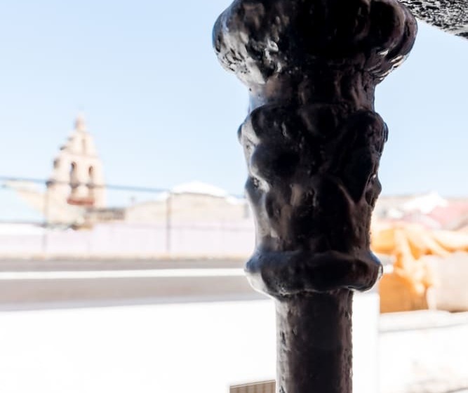 Delüks Oda, Cool Sevilla