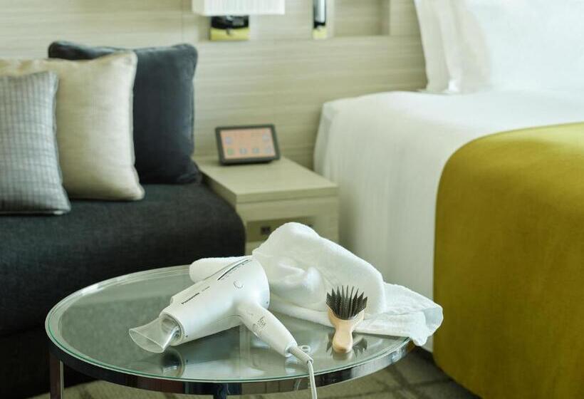 Номер Deluxe Кровать Кинг, Mitsui Garden Hotel Ginza Premier