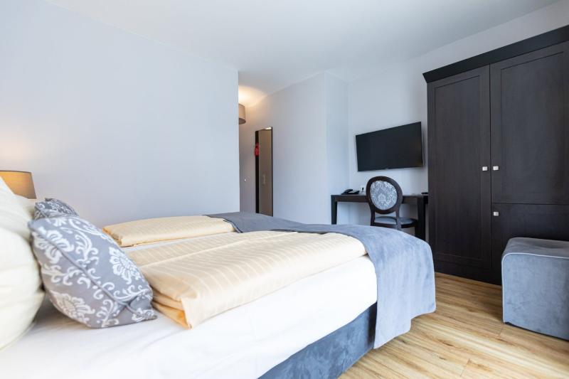 Номер Стандарт, Rheinischer Hof Bad Soden