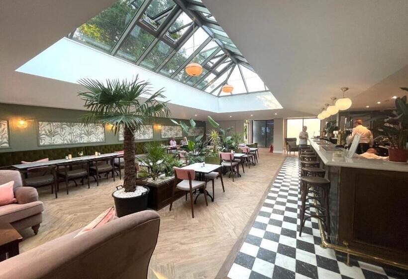 اتاق استاندارد, Lydiard Park Hotel & Conference Centre