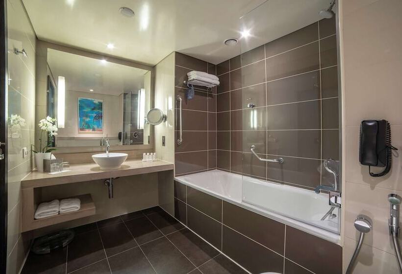 프리미엄 스위트, Radisson Blu Hotel, Abu Dhabi Yas Island