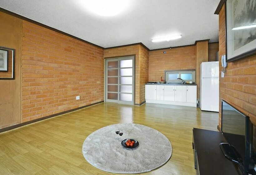 Апартаменты Basic 1 Спальня, Yeosu Hwangto Pension