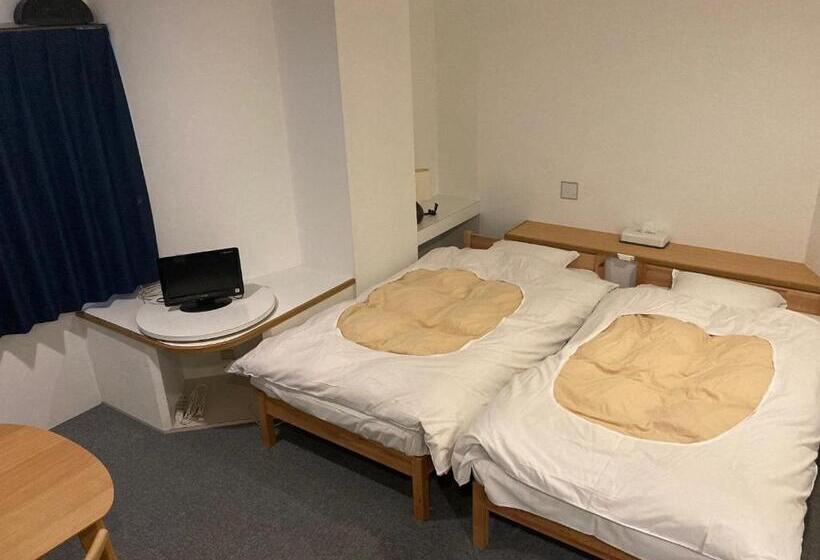 Номер Стандарт, J Hoppers Beppu Guesthouse ジェイホッパーズ別府ゲストハウス