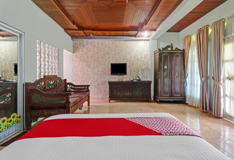 Люкс Повышенной Комфортности, Oyo 11350o Hotel R Cantika Syariah
