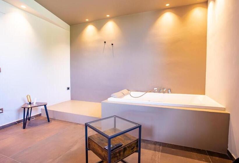 جناح مزود بجاكوزى, Park Hotel Bellavista