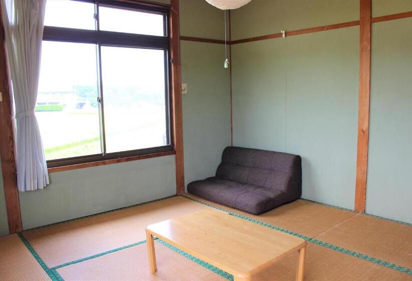 Семейный Номер, Ikibase Guest House