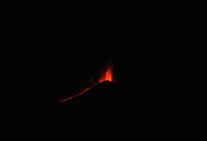 اتاق لوکس با بالکن, La Punta