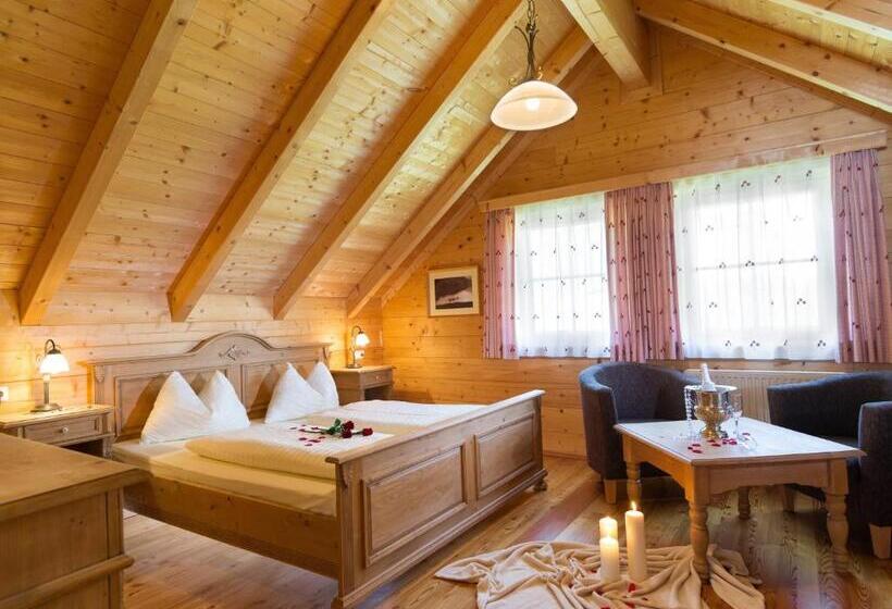 Апартаменты 3 Спальни, Alpenparks Hagan Lodge Altaussee