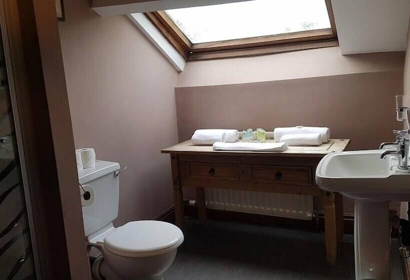 اتاق استاندارد, Forresters Bar & French Restaurant With Rooms