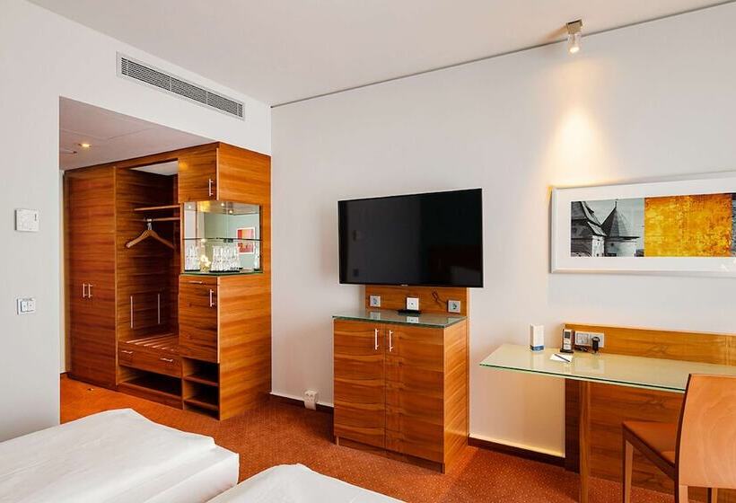 Номер Superior, Schlosshotel Hellenstein