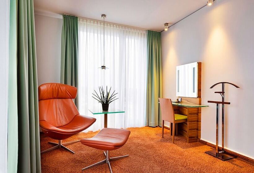 Люкс с Балконом, Schlosshotel Hellenstein
