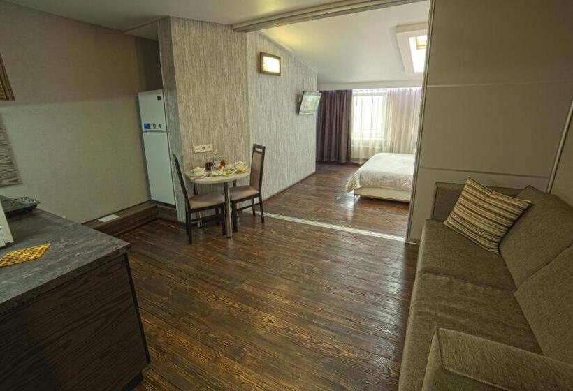 استودیو کامفورت, Apart Hotel Kvartira 1