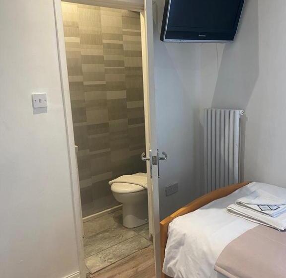 Номер Стандарт Индивидуальный, Alexander Hotel Fully Refurbished All Rooms En Suite