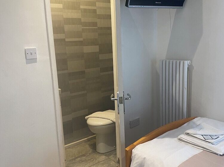 スタンダードシングルルーム, Alexander Hotel Fully Refurbished All Rooms En Suite