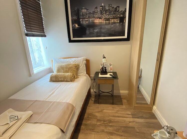 Номер Стандарт Индивидуальный, Alexander Hotel Fully Refurbished All Rooms En Suite