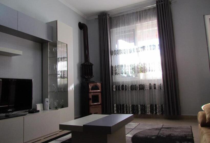 침실 1개 발코니 아파트, Apartment Koka