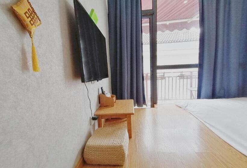 带大床的标准间, Hangzhou Citynest Music B&b 杭州栖息地音乐桌游民宿
