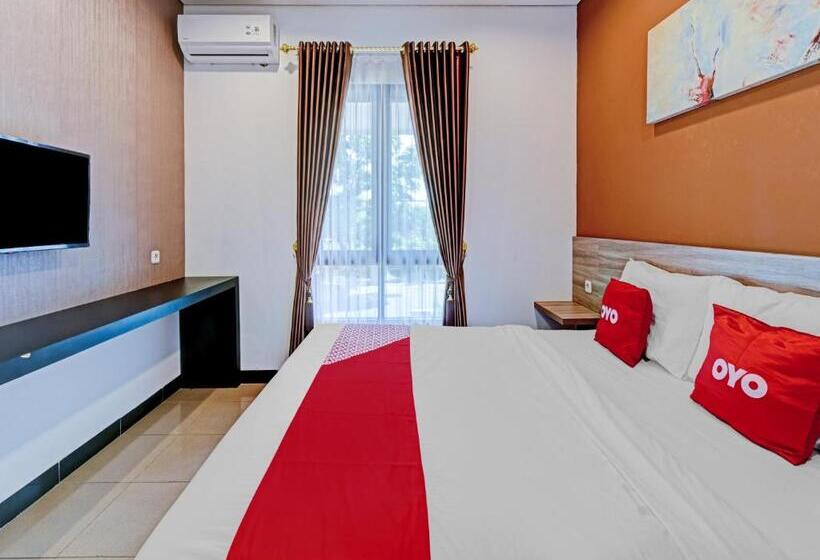 Номер Deluxe, Capital O 90497 Navaya Guest House