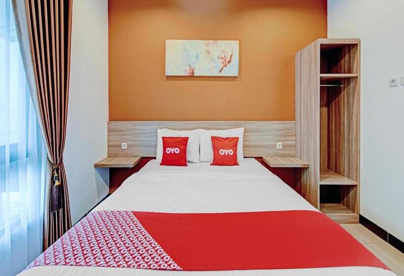 Номер Deluxe, Capital O 90497 Navaya Guest House