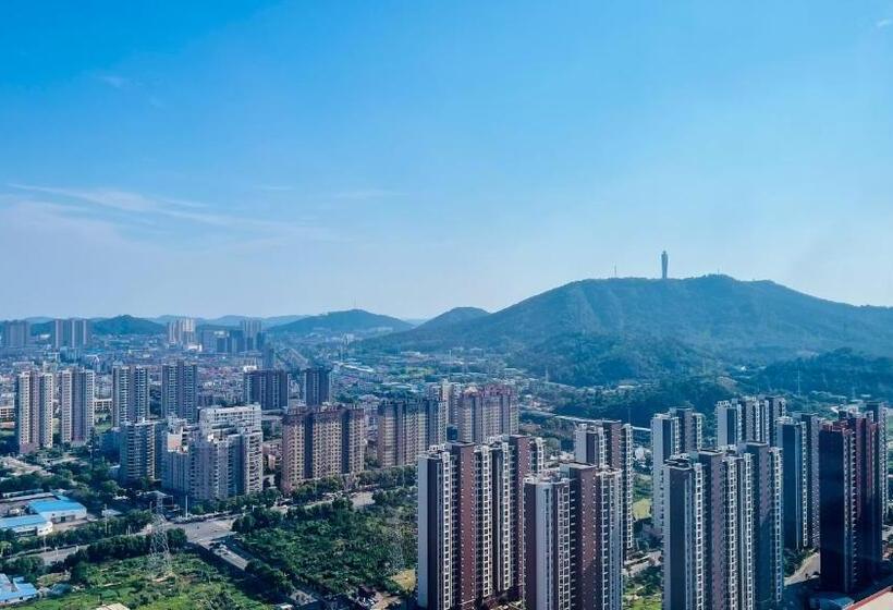 Люкс Премиум, Four Points By Sheraton Wuhan, Jiangxia