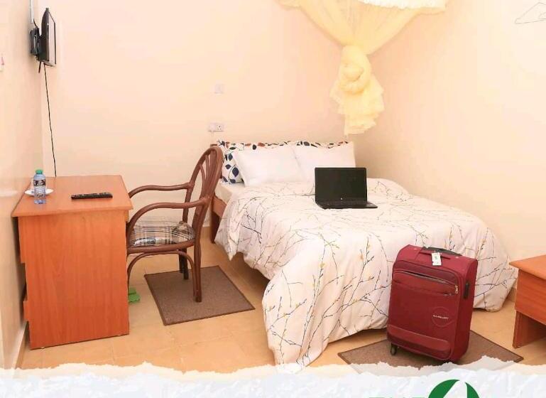 اتاق لوکس, The 4 Js Bed And Breakfast Emali