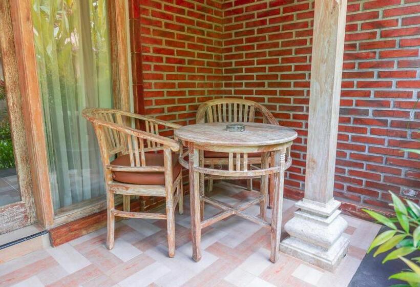 Quarto Familiar, Prayatna Villas