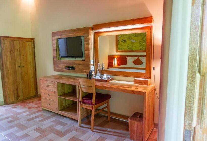 Quarto Familiar, Prayatna Villas