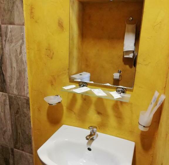 חדר סטנדרט, Complex Monaco Hotel & Casino