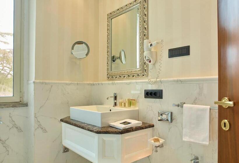 Prestige Triple Room, Niccolo  V   Terme Dei Papi