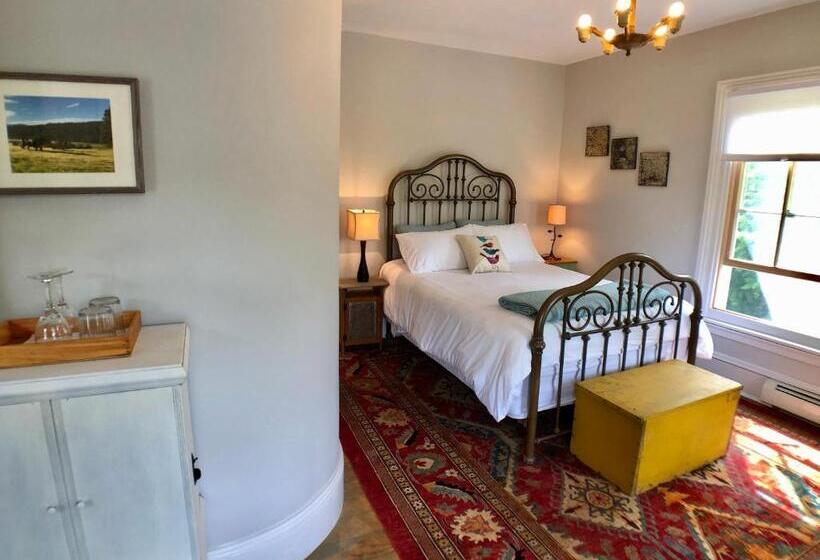 Номер Deluxe, Mill Pond Inn