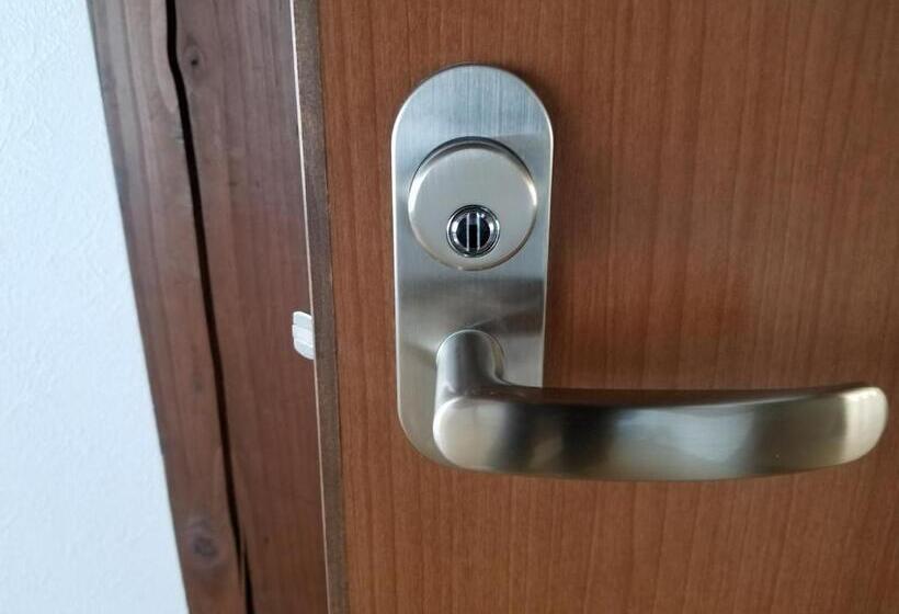 Номер Стандарт Четырехместный Совместный Санузел, Guesthouse En
